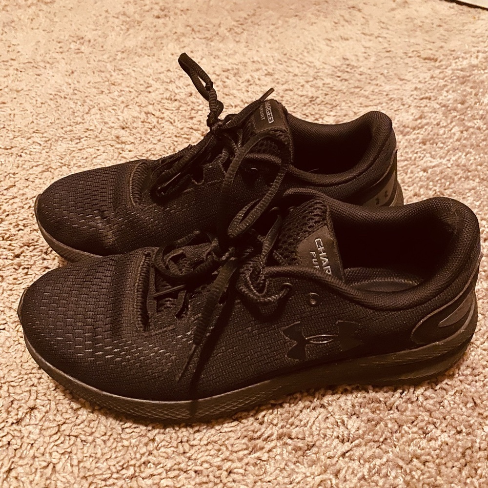 Black womens running shoes